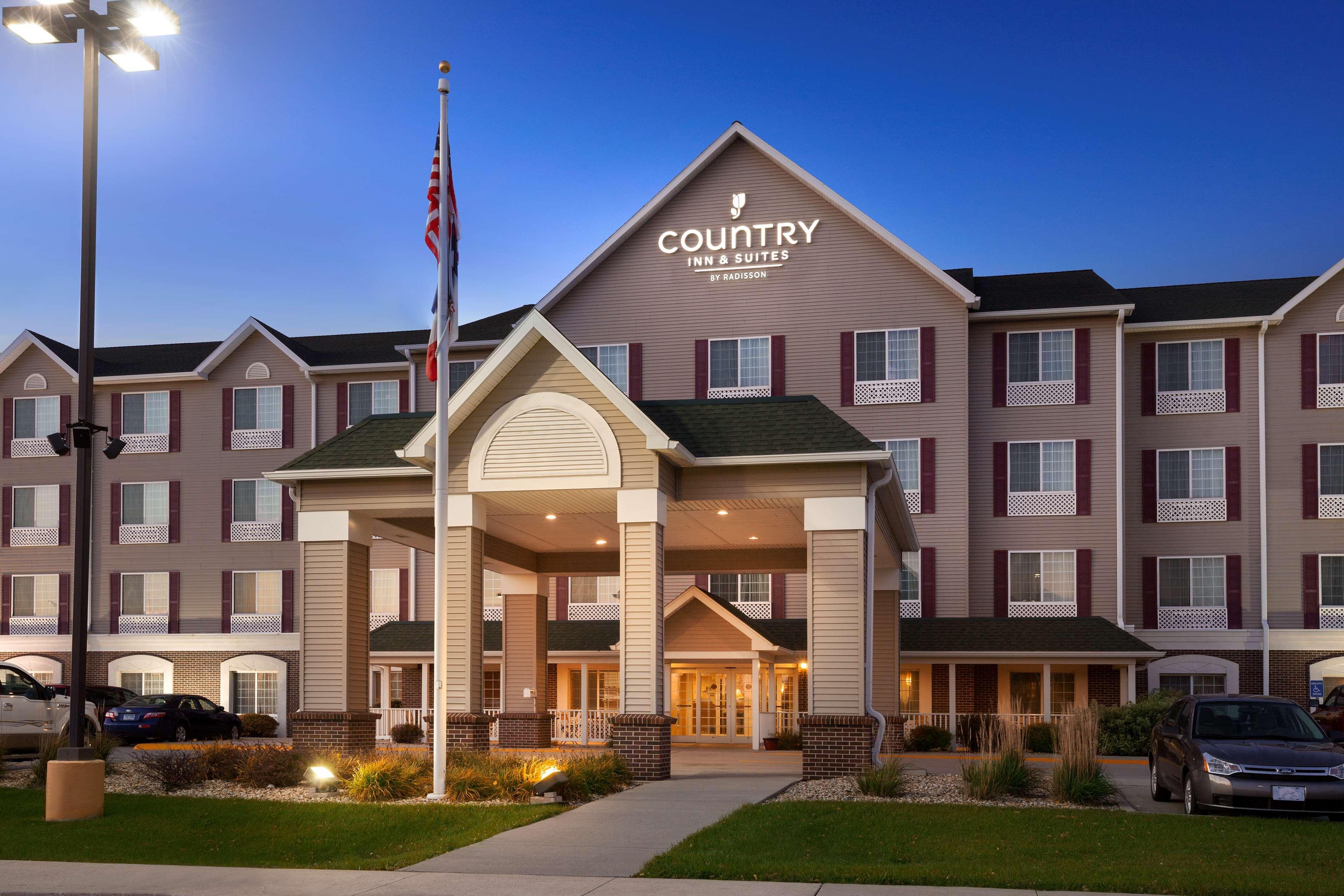 Country Inn & Suites By Radisson, Northwood, Ia Ngoại thất bức ảnh